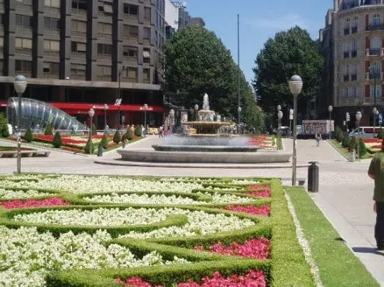 plaza moyua